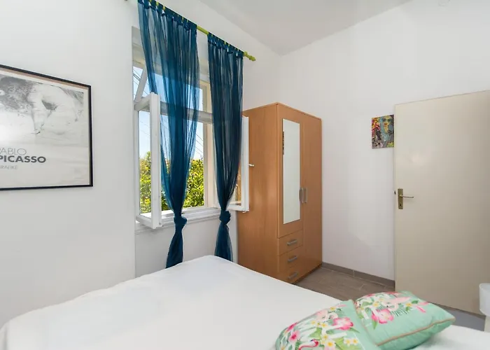 Milka-sea View In Center *