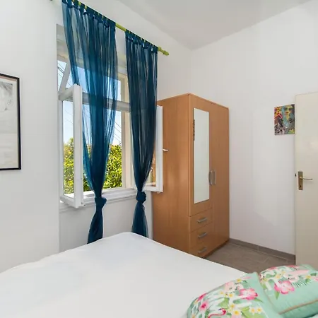 Milka-sea View In Center *