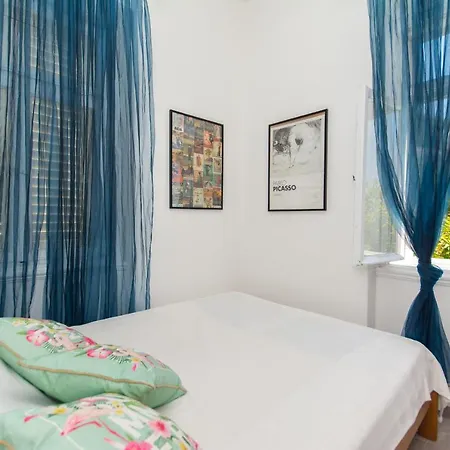 Milka-sea View In Center *